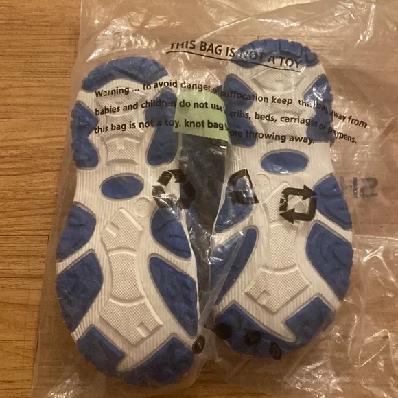 Nerteo toddler water shoes - Picture 4 of 4